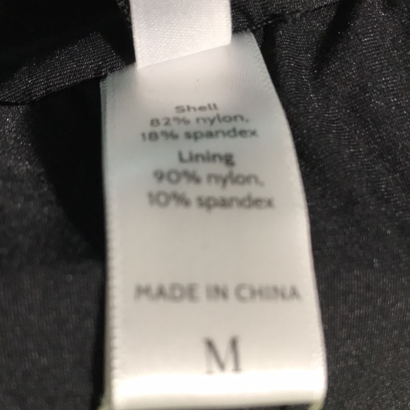 Andi Swim Rio Convertible Bikini Top Black M (8-10) NWT Strap/Strapless - Picture 7 of 7